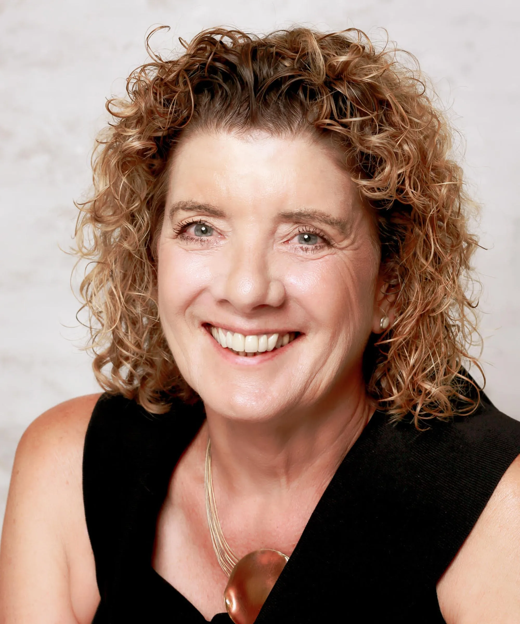 Regina Lark' loading='lazy' title=