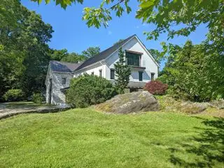 biela moderná stodola v ct